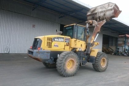 ขายรถตักล้อยาง KOMATSU WA320-5 (สภาพดี ราคาถูกมาก)