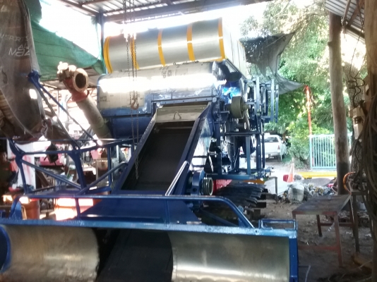 เสร็จแล้วครับ .ยังเหลืออีก 1 คัน ครับ เกี่ยวนาปี ปีนี้ สนใจมาคุยกันได้ เดิน 10 ht 6hhe 210 + turbo โซ่ 46 ข้อ d2 ปั้ม Dykin 23 สภาพที่ขายไม่ใช่สภาพนี้