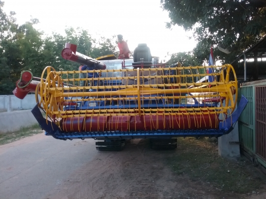 เสร็จแล้วครับ .ยังเหลืออีก 1 คัน ครับ เกี่ยวนาปี ปีนี้ สนใจมาคุยกันได้ เดิน 10 ht 6hhe 210 + turbo โซ่ 46 ข้อ d2 ปั้ม Dykin 23 สภาพที่ขายไม่ใช่สภาพนี้