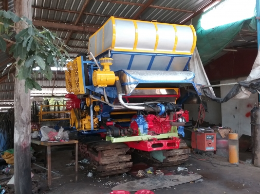 เสร็จแล้วครับ .ยังเหลืออีก 1 คัน ครับ เกี่ยวนาปี ปีนี้ สนใจมาคุยกันได้ เดิน 10 ht 6hhe 210 + turbo โซ่ 46 ข้อ d2 ปั้ม Dykin 23 สภาพที่ขายไม่ใช่สภาพนี้