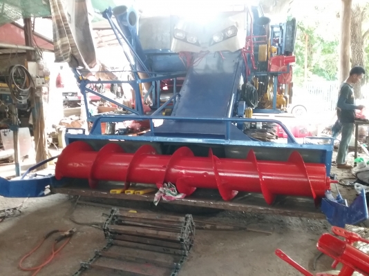 เสร็จแล้วครับ .ยังเหลืออีก 1 คัน ครับ เกี่ยวนาปี ปีนี้ สนใจมาคุยกันได้ เดิน 10 ht 6hhe 210 + turbo โซ่ 46 ข้อ d2 ปั้ม Dykin 23 สภาพที่ขายไม่ใช่สภาพนี้