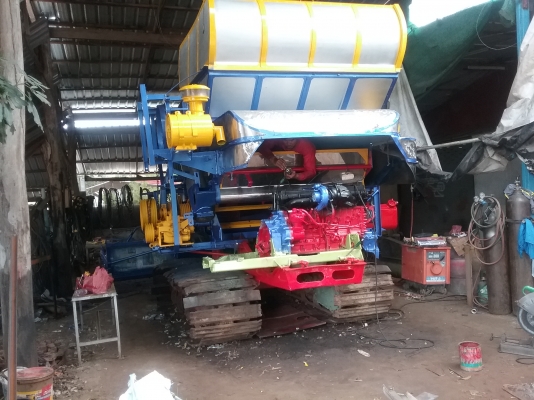 เสร็จแล้วครับ .ยังเหลืออีก 1 คัน ครับ เกี่ยวนาปี ปีนี้ สนใจมาคุยกันได้ เดิน 10 ht 6hhe 210 + turbo โซ่ 46 ข้อ d2 ปั้ม Dykin 23 สภาพที่ขายไม่ใช่สภาพนี้