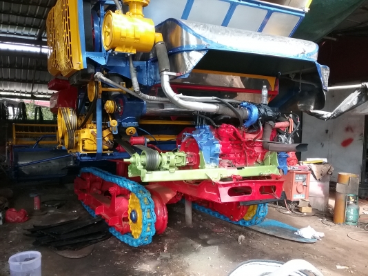 เสร็จแล้วครับ .ยังเหลืออีก 1 คัน ครับ เกี่ยวนาปี ปีนี้ สนใจมาคุยกันได้ เดิน 10 ht 6hhe 210 + turbo โซ่ 46 ข้อ d2 ปั้ม Dykin 23 สภาพที่ขายไม่ใช่สภาพนี้