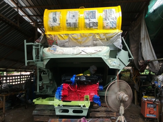 เสร็จแล้วครับ .ยังเหลืออีก 1 คัน ครับ เกี่ยวนาปี ปีนี้ สนใจมาคุยกันได้ เดิน 10 ht 6hhe 210 + turbo โซ่ 46 ข้อ d2 ปั้ม Dykin 23 สภาพที่ขายไม่ใช่สภาพนี้