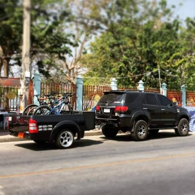 อย่างหล่อ ปลั๊กไฟครบ ล้อแม็ก17x9&quot; มีกล่องเก็บของด้านหน้า หัวบอล 2&quot;มีปลั๊กไฟ 7wey ให้ครบ พร้อมใช้งาน มีแหนบ โช๊ค อย่างดีครับ  รถเก๋งลากได้ครับ 083 5996979