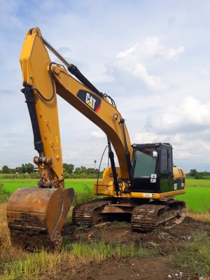 ขายรถแบ็คโฮ CAT 320D Japan สเปคญี่ปุ่นแท้ จำนวน 2 คัน