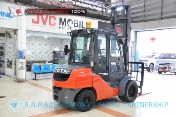 ขายรถโฟล์คลิฟท์มือสอง TOYOTA รุ่น 8FD30-32673 นำเข้าจากประเทศญี่ปุ่น 100\% ไม่เคยใช้งานในไทย ขายรถโฟล์คลิฟท์มือสอง TOYOTA รุ่น 8FD30-32673 นำเข้าจากประเทศญี่ปุ่น 100\% ไม่เคยใช้งานในไทย