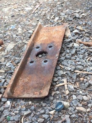 ขายแผ่นแทรก รถเเทรกเตอร์CAT- D-4 ตีนไก่แผ่นยาว50 ซม. 80 แผ่น สภาพตามรูปครับ ขายไม่แพง