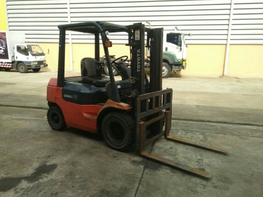 ฟอร์คลิฟท์ โฟร์คลิฟท์ forklift TOYOTA