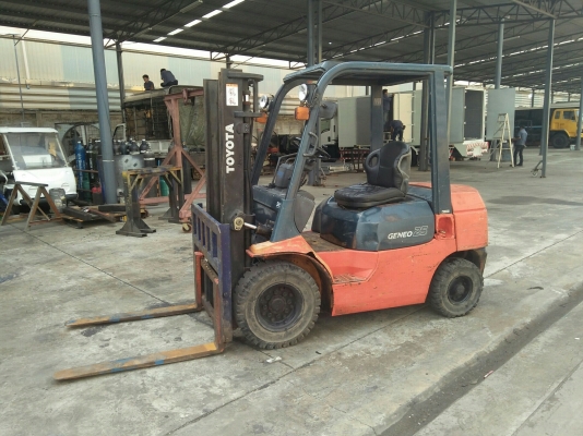 ฟอร์คลิฟท์ โฟร์คลิฟท์ forklift TOYOTA