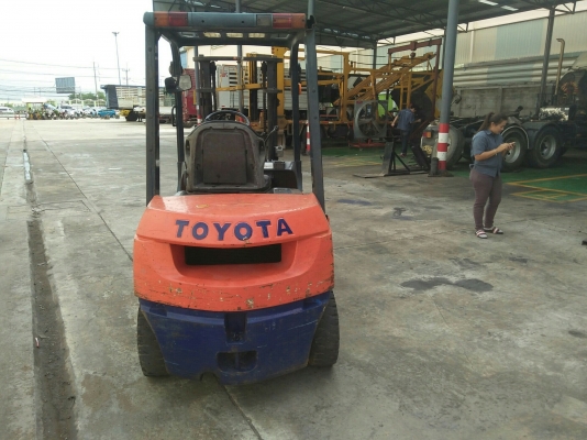 ฟอร์คลิฟท์ โฟร์คลิฟท์ forklift TOYOTA