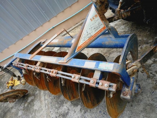 แทรกเตอร์ยูโร ขนาด  55 แรง  ใบมีดดันดินหน้า ผานพรวนหลัง