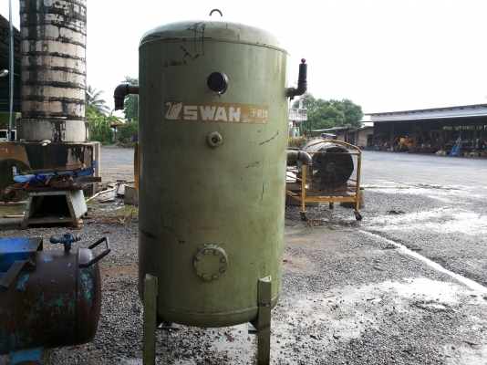 .....ถังพักลม 1300 ลิตร สวยๆเลยจ้า.....