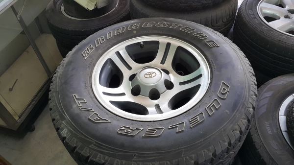 ขายแม็กซ์ TOYOTA ติดยาง ขอบ 16&quot;