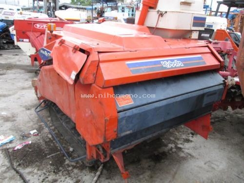 ราคาพิเศษ78,000 รถเกี่ยวข้าวนั่งขับ KUBOTA รุ่น R1-7  เครื่อง1สูบ 7.5 PS. รหัสสินค้า 13001473 ติดต่อ 081-8283376  www.nihonmono.com