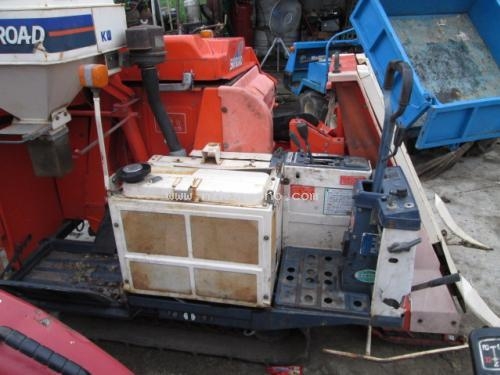 ราคาพิเศษ78,000 รถเกี่ยวข้าวนั่งขับ KUBOTA รุ่น R1-7  เครื่อง1สูบ 7.5 PS. รหัสสินค้า 13001473 ติดต่อ 081-8283376  www.nihonmono.com