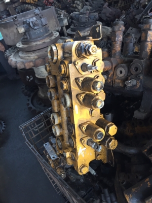 ขายคอนโทรลวาวล์PC120-3,-5(นำเข้าจากญี่ปุ่น) ขายคอนโทรลวาวล์PC120-3,-5(นำเข้าจากญี่ปุ่น)