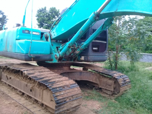 รถแบคโฮ KOBELCO SK200