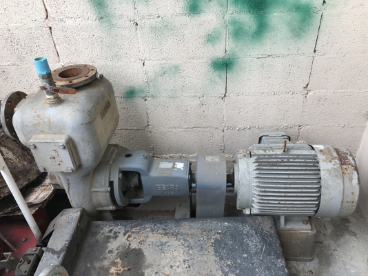 ขายชุดปั้มน้ำ Ebara ขนาดเข้า 4นิ้ว ออก 4นิ้ว รุ่นมีล่อน้ำในตัว พร้อมแท่นทั้งชุด มอเตอร์ 15HP. 220V เก่าญี่ปุ่น made in Japan สภาพสวย พร้อมใช้งาน