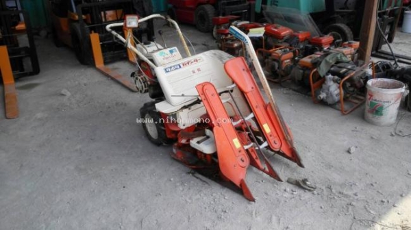 ราคา29,800 รถเกี่ยวข้าวเดินตาม KUBOTA รุ่น HF52 ระบบมัดข้าวอัตโนมัติ รหัสสินค้า81004764 ติดต่อ 081-8283376  www.nihonmono.com