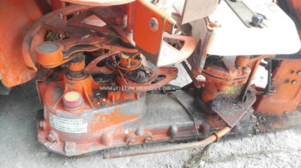 ราคา29,800 รถเกี่ยวข้าวเดินตาม KUBOTA รุ่น HF52 ระบบมัดข้าวอัตโนมัติ รหัสสินค้า81004764 ติดต่อ 081-8283376  www.nihonmono.com