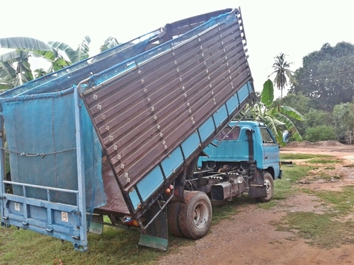 ISUZU KS 110 6ล้อ เครื่องดี ครัชซีสวย 200,000.- tel.081-8879866