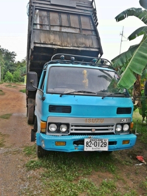 ISUZU KS 110 6ล้อ เครื่องดี ครัชซีสวย 200,000.- tel.081-8879866