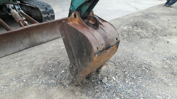 รถขุด Kobelco SK030 เก่าญี่ปุ่น