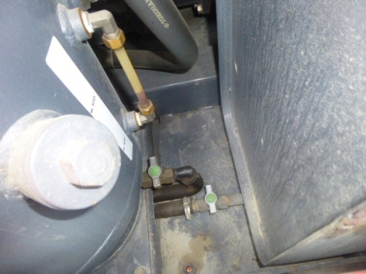 เครื่องปั้มลม Airman PDS265s ลม 265cfm แรง7บาร์ เครื่องสวยสภาพดี เครื่องปั๊มสกูลดี ไม่รั่วซึม เครื่องปีใหม่ 2005 ชั่วโมงทำงาน 3378 ชม. ปีใหม่ๆราคาสวยๆ โทร 061-4194021 พรภวิษย์