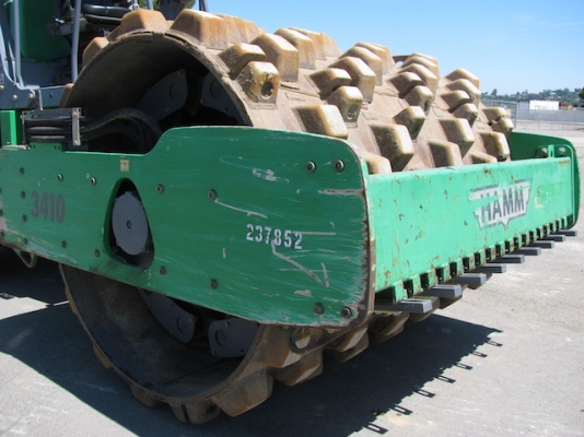 ขายรถบดล้อหนาม HAMM 3410 ปี2008 นำเข้า USA 4,000ชั่วโมง ปีใหม่ๆ ราคาไม่แพง โทร. 092-929-9942 ธีรเทพ