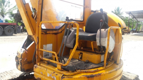 ขายรถขุด KOMATSU PC50UU2 สินจาก JAPAN เก่าจากนอก เครื่อง 4D84 ทำงานได้ทุกระบบ มีเอกสารพร้อมจำหน่าย ขายราคา470,000บาท