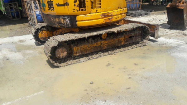 ขายรถขุด KOMATSU PC50UU2 สินจาก JAPAN เก่าจากนอก เครื่อง 4D84 ทำงานได้ทุกระบบ มีเอกสารพร้อมจำหน่าย ขายราคา470,000บาท