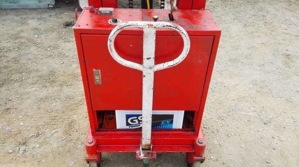 ** SOLD ** สแตกเกอร์ไฟฟ้า WINNER 1000 kg สูง 250 cm งายาว 130 cm ไฟแบต DC12V สวยพร้อมใช้