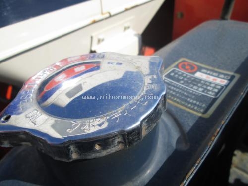 นำเข้าจากญี่ปุ่น รถเกี่ยวข้าวนั่งขับ KUBOTA R1-11 ราคา 118,000 บาท รหัสสินค้า 80904544  www.nihonmono.com