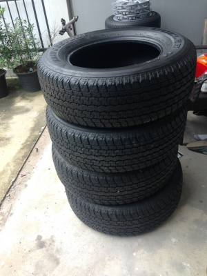255/65R17  BRIDGESTONE DUELER H/T 840 ชุด 4 เส้น  tel. 081-427-3941
