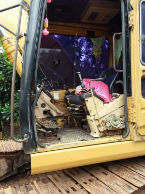 ขายรถแบคโค CAT 320 สภาพพร้อมใช้งาน เอกสารเล่มทะเบียน ราคา750,000 สนใจโทร 090-8588220  093-3258446 www.narong2truck.com www.truck.in.th/498 https://www.facebook.com/narong2truck/ ID: narong498 ID: 09332584461 เพจ Facebook ณรงค์ ซื้อขายรถมือสอง กลุ่ม Facebo