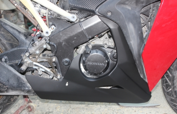 ขาย อกแต่ง cbr150i  cbr 250i  ราคา 1400