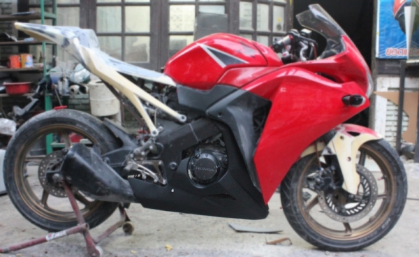 ขาย อกแต่ง cbr150i  cbr 250i  ราคา 1400