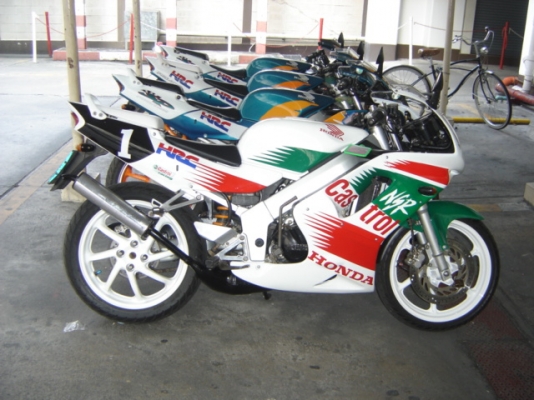 ขายด่วน NSR PROARM 150SP แท้ สวยมาก ทำสีใหม่ทั้ง คัน กทม สนใจ ติดต่อ คุณ เจ โทร. 0808051985 ราคา 35000 รถอยู่ที่ ไปรษณีย์ ยานนาวา กทม ตรงข้าม ปั้มเซลล์