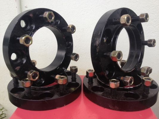 อแดปเตอร์เหล็ก6รู-6รูโตโยต้า 1 นิ้ว 1คู่พร้อมน็อต มีบ่า106มม.