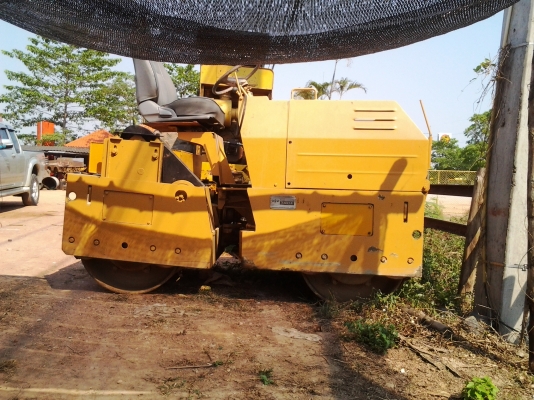 ขาย..รถบดอัด สั่นสะเทือน KOMATSU JV32 W บดแรง ทำงานไว เครื่องดี ประหยัดน้ำมันสุดคุ้ม รถสวย พร้อมใช้งาน.