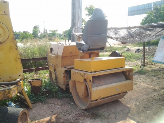 ขาย..รถบดอัด สั่นสะเทือน KOMATSU JV32 W บดแรง ทำงานไว เครื่องดี ประหยัดน้ำมันสุดคุ้ม รถสวย พร้อมใช้งาน.