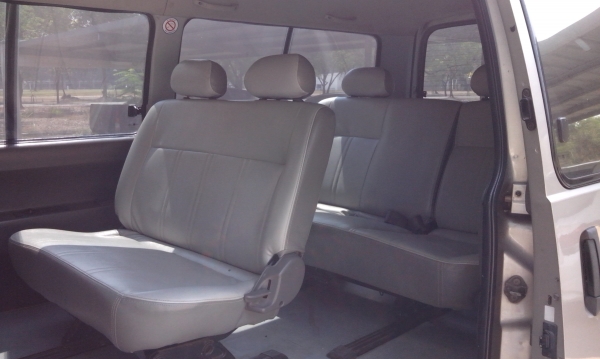 2001 รถตู้ KIA PREGIO วางเครื่อง J ติดแอลพีจีพร้อมใช้ ราคาไม่แพง