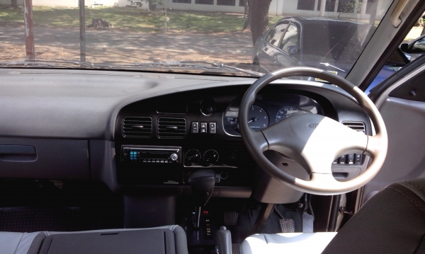 2001 รถตู้ KIA PREGIO วางเครื่อง J ติดแอลพีจีพร้อมใช้ ราคาไม่แพง