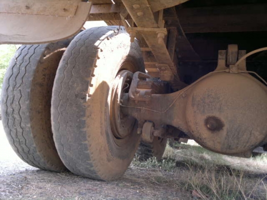 ขายรถเทเลอร์ 12 ล้อ 2 เพลา บรรทุกแบคโฺฮ HINO PROFIA  P11C-320 ปี.48 รถสวยพร้อมใช้ จะัดแนนซ์ได้ สนใจโทร..