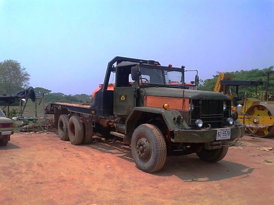 ขาย..รถสิบล้อเทลเล่อร์เรียว เครื่องยนต์ NISSAN UD PE6 turbo ใส่รถแบคโฮ CAT 320 D, PC200 ได้ รถสวย มีทะเบียนครบ.