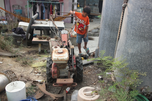 ขายรถไถเดินตาม เครื่องเบนซิน 7แรง ขายรถไถเดินตาม เครื่องเบนซิน 7แรง