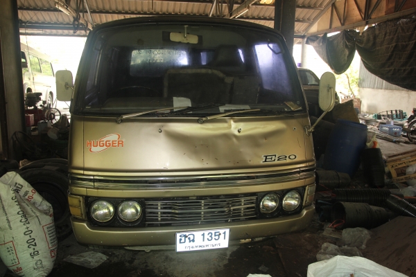 ขายรถตู้ NISSAN E20 y77 พร้อมใช้