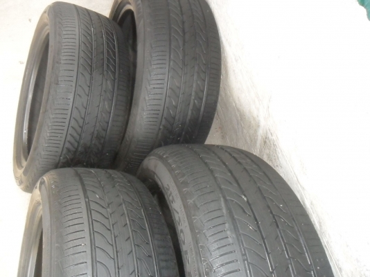 ยาง MICHELIN 215/50R17 ปี09 สวยๆ 4 เส้น ยาง MICHELIN 215/50R17 ปี09 สวยๆ 4 เส้น