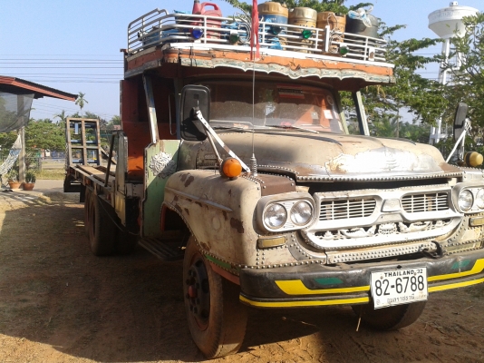 ขายรถเกี่ยวข้าวไทเสงยนต์